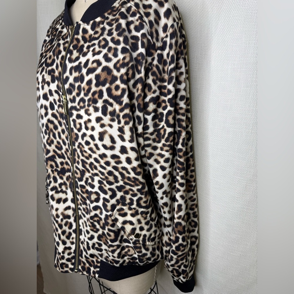 Susan Graver Leopard Print Bomber Jacket Size L Zip Animal Print Chic - Picture 4 of 8